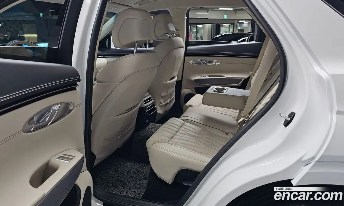 Genesis GV70 2023 2.5 автомат (гидро), фото 15