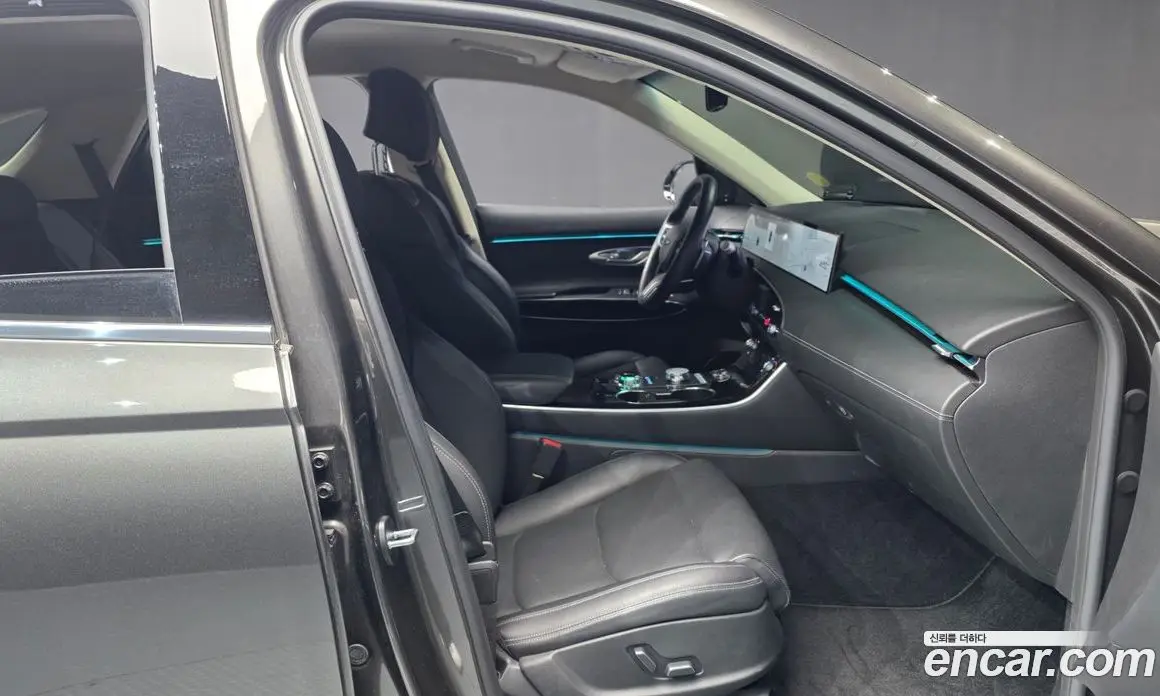 Genesis GV70 2024 2.5 автомат (гидро), фото 11