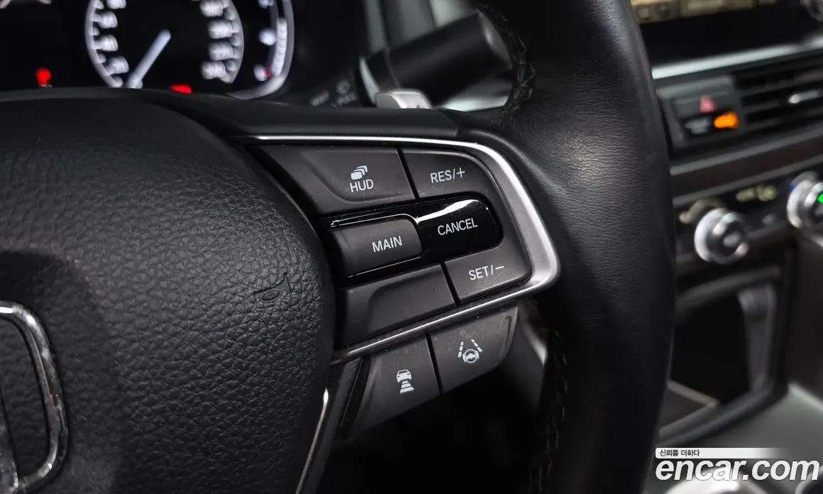 Honda Accord 2018 2.0 автомат (гидро), фото 26