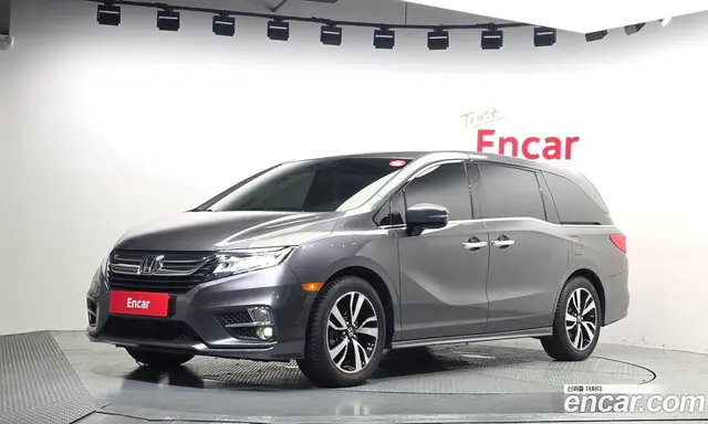 Honda Odyssey 2019 3.5 автомат (гидро), миниатюра 1