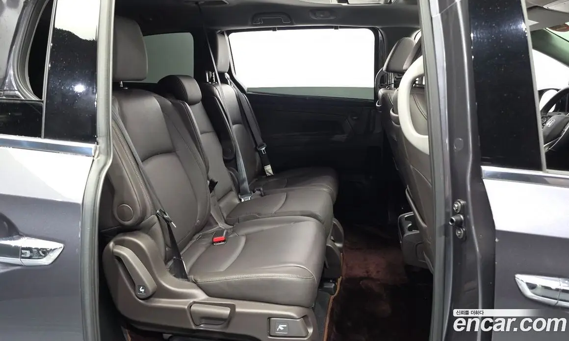 Honda Odyssey 2019 3.5 автомат (гидро), фото 12