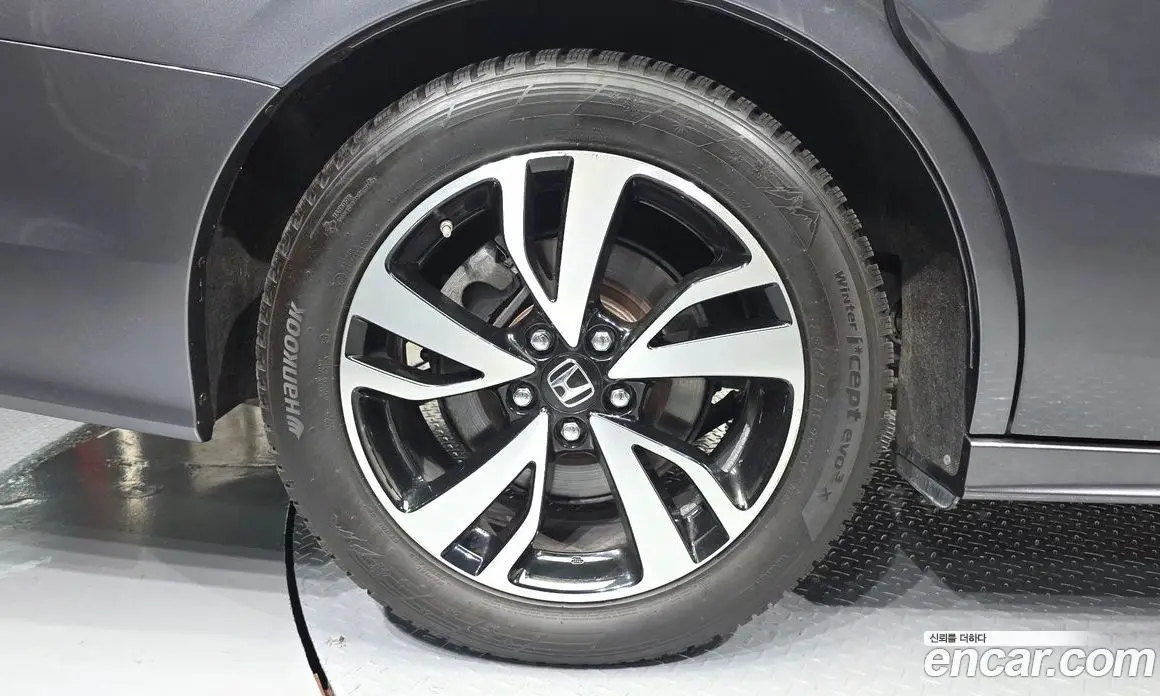 Honda Odyssey 2019 3.5 автомат (гидро), фото 5