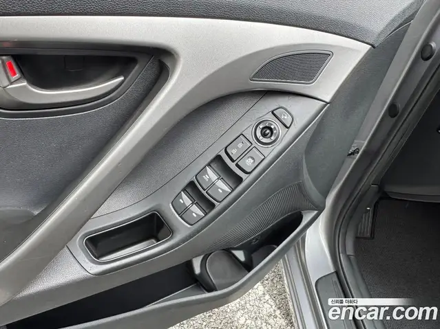 Hyundai Avante 2012 1.6 автомат (гидро), миниатюра 12