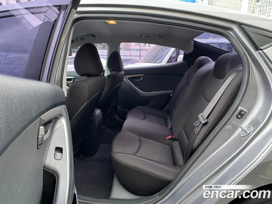 Hyundai Avante 2012 1.6 автомат (гидро), фото 13