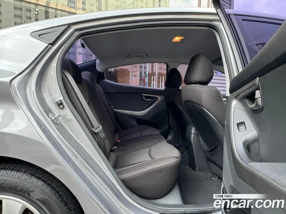 Hyundai Avante 2012 1.6 автомат (гидро), фото 16