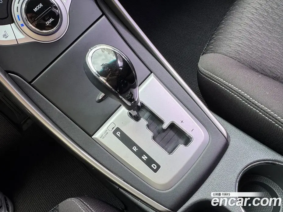Hyundai Avante 2012 1.6 автомат (гидро), фото 9