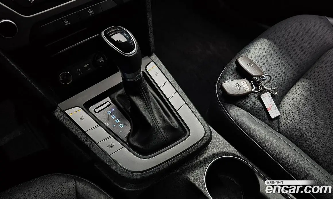 Hyundai Avante 2017 1.6 автомат (гидро), фото 12