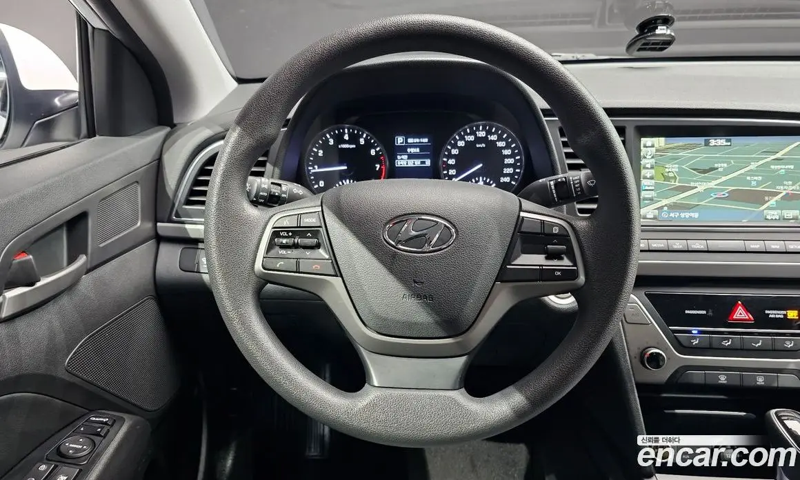 Hyundai Avante 2017 1.6 автомат (гидро), фото 20