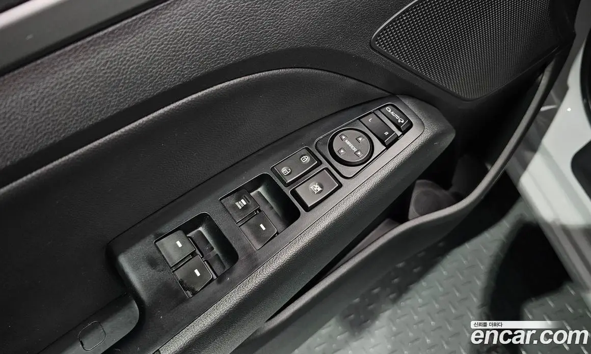 Hyundai Avante 2017 1.6 автомат (гидро), фото 25