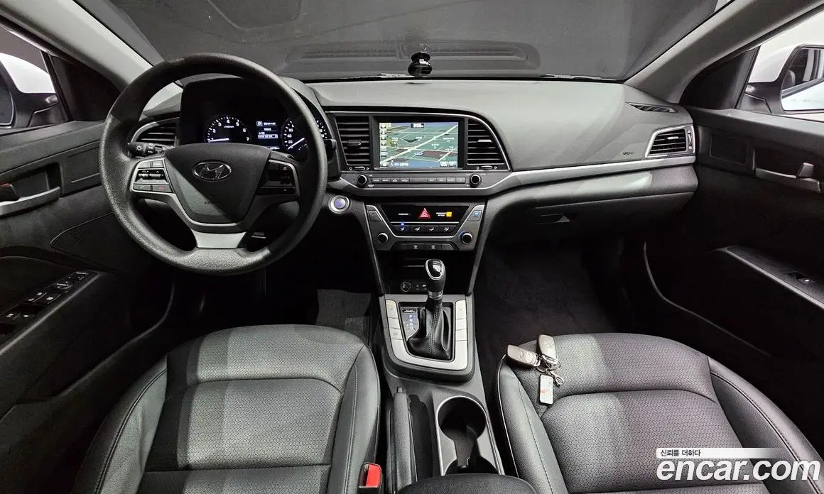 Hyundai Avante 2017 1.6 автомат (гидро), фото 10
