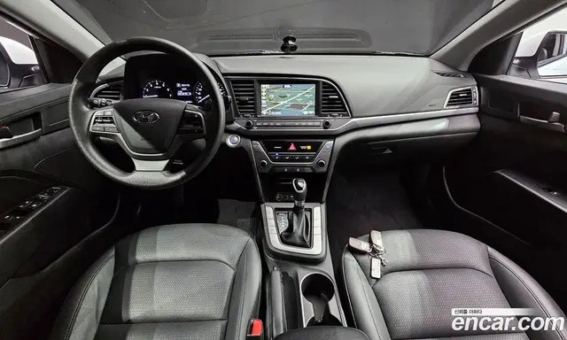 Hyundai Avante 2017 1.6 автомат (гидро), миниатюра 10