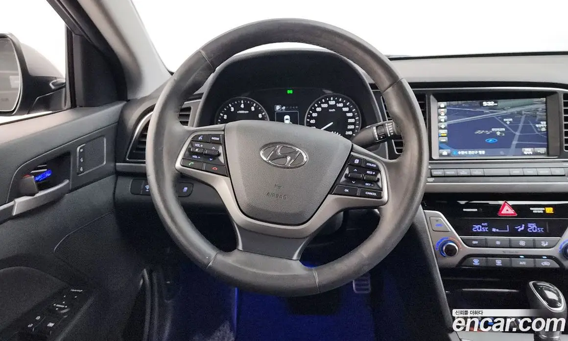 Hyundai Avante 2018 1.6 автомат (гидро), фото 14