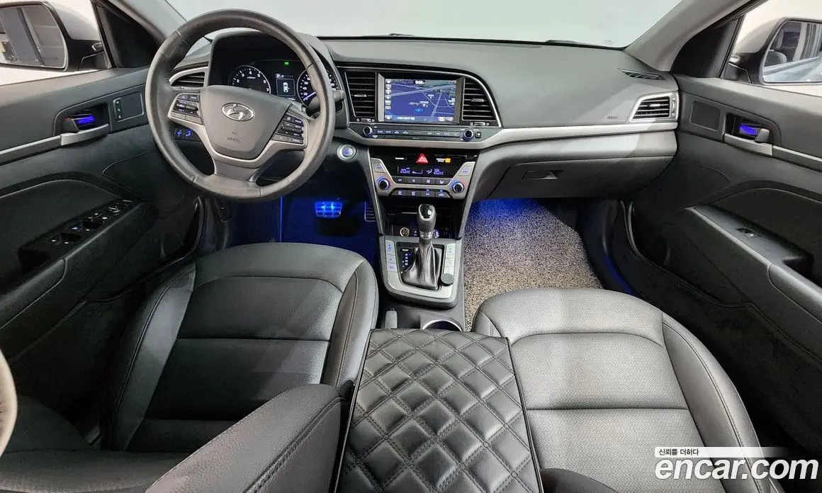 Hyundai Avante 2018 1.6 автомат (гидро), фото 7