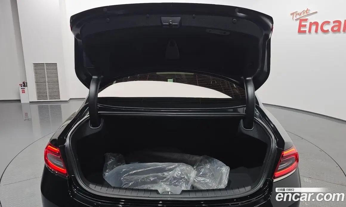 Hyundai Grandeur 2017 2.4 автомат (гидро), фото 32