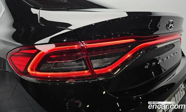 Hyundai Grandeur 2017 2.4 автомат (гидро), миниатюра 8