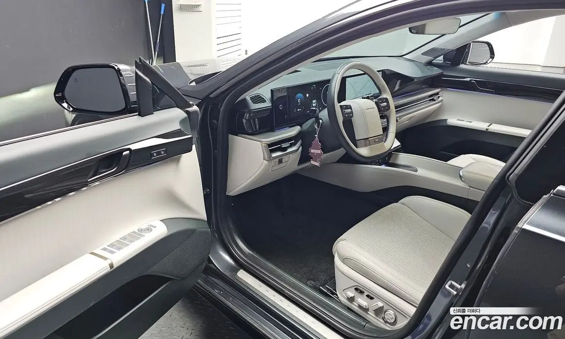 Hyundai Grandeur 2023 2.5 автомат (гидро), фото 12