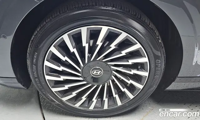 Hyundai Grandeur 2023 2.5 автомат (гидро), миниатюра 4