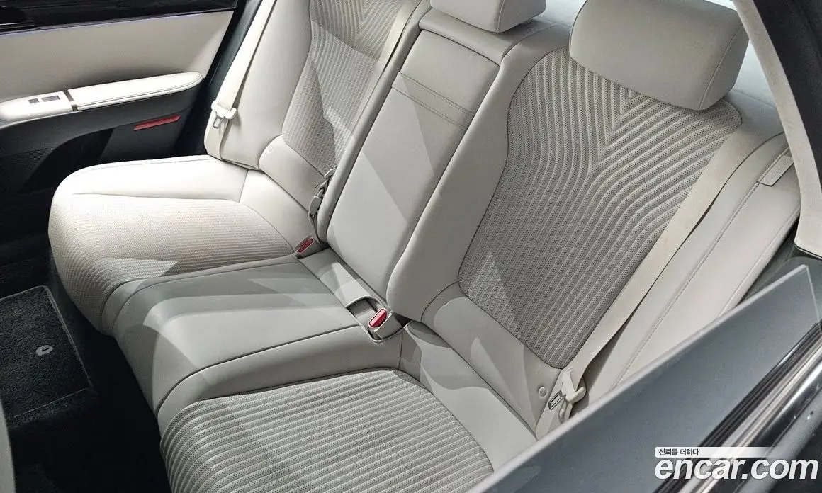 Hyundai Grandeur 2023 2.5 автомат (гидро), фото 32