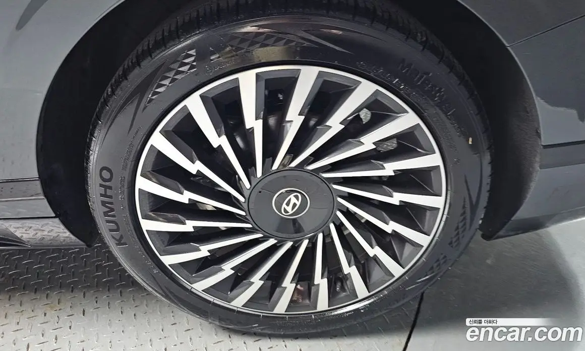 Hyundai Grandeur 2023 2.5 автомат (гидро), фото 6