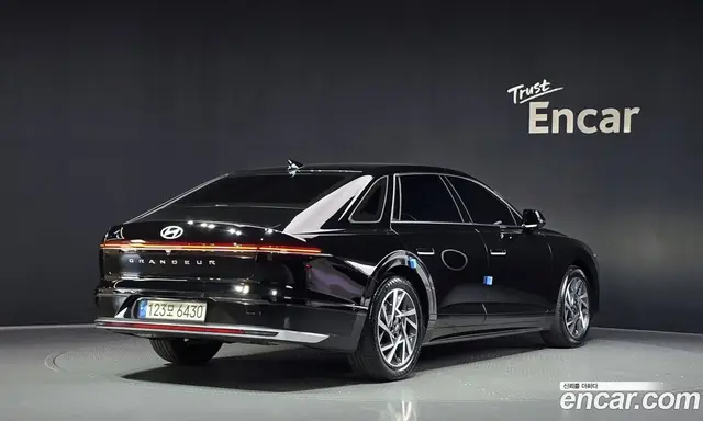 Hyundai Grandeur 2023 2.5 автомат (гидро), миниатюра 2