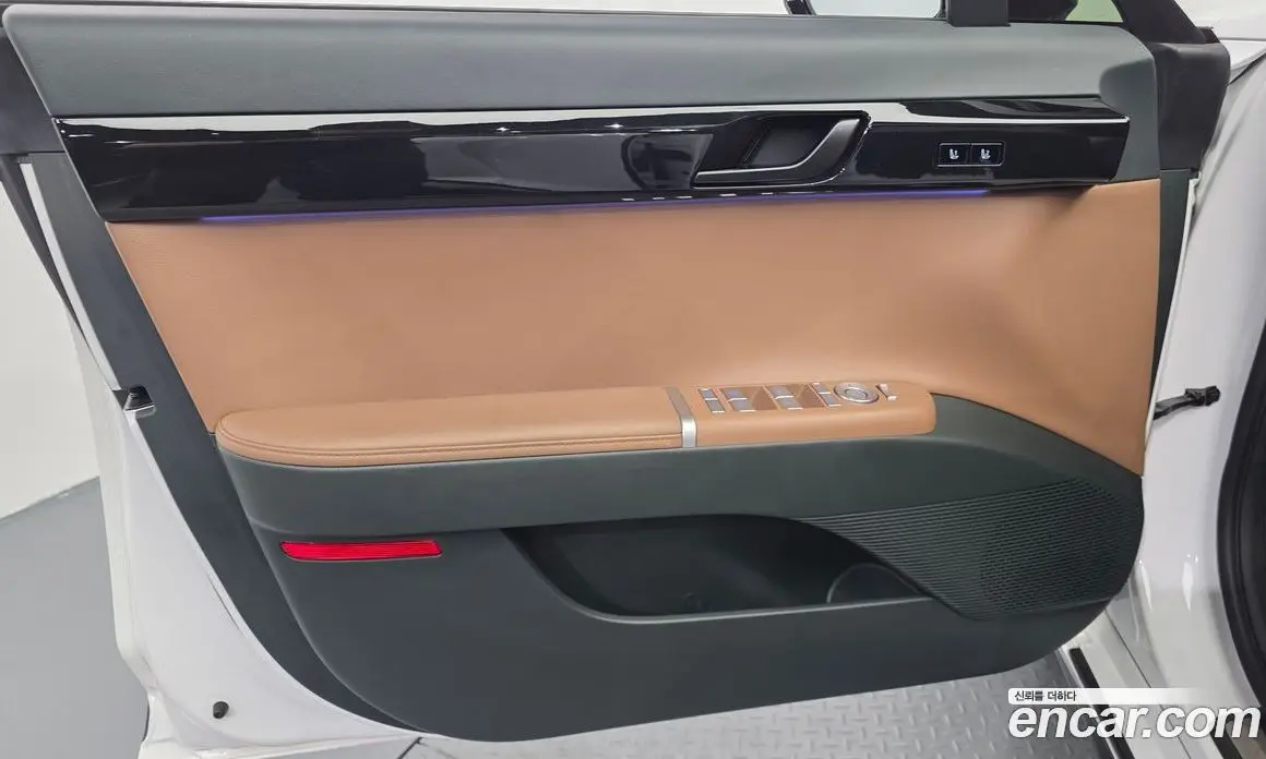 Hyundai Grandeur 2023 2.5 автомат (гидро), фото 14