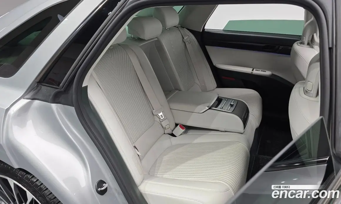 Hyundai Grandeur 2023 2.5 автомат (гидро), фото 11