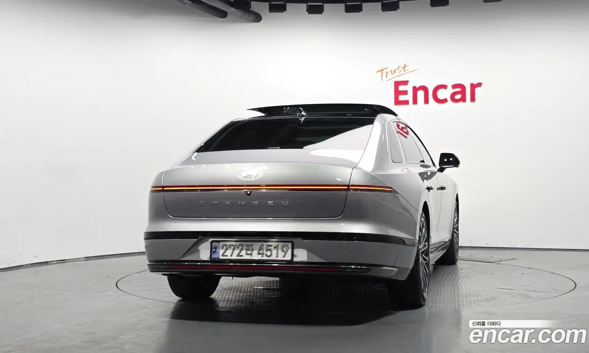 Hyundai Grandeur 2023 2.5 автомат (гидро), фото 4