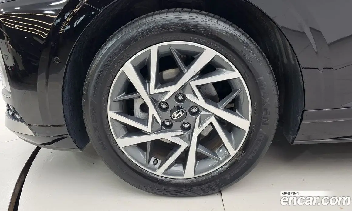 Hyundai Grandeur 2023 1.6 автомат (гидро), фото 5