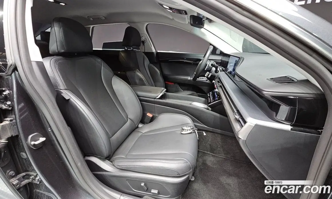 Hyundai Grandeur 2023 2.5 автомат (гидро), фото 13
