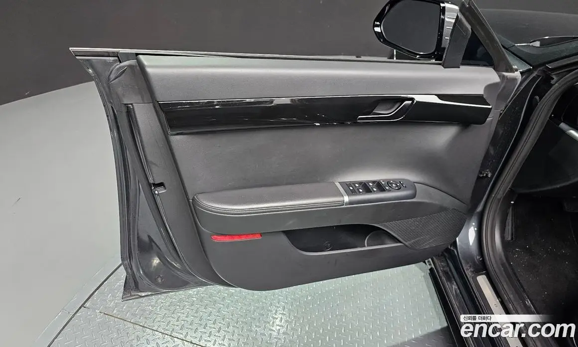 Hyundai Grandeur 2023 2.5 автомат (гидро), фото 14