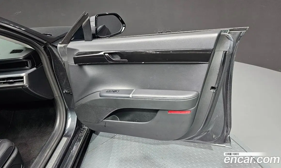 Hyundai Grandeur 2023 2.5 автомат (гидро), фото 15