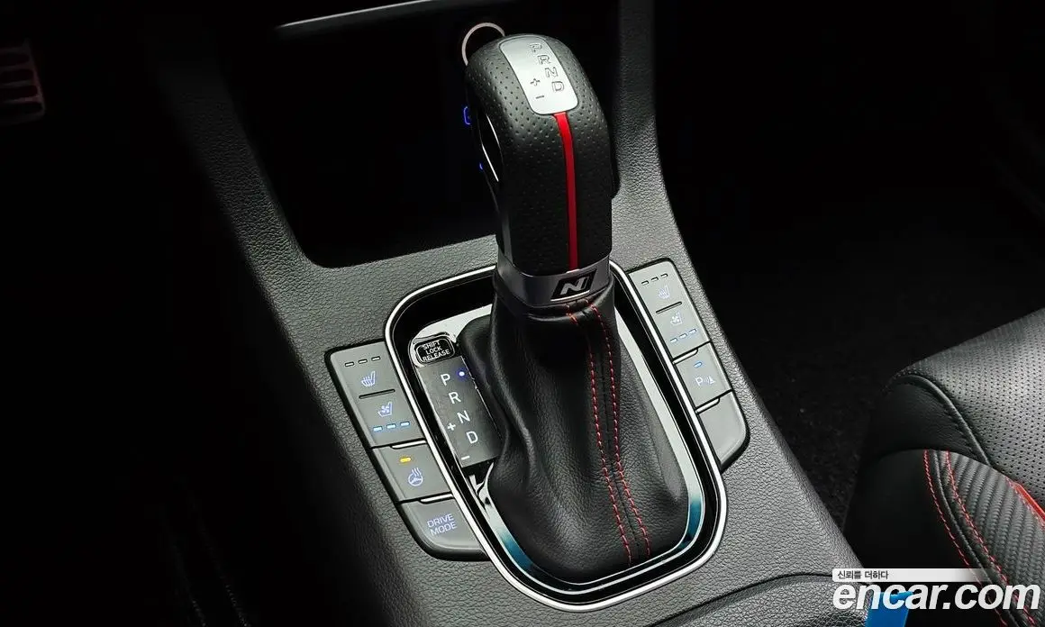 Hyundai i30 2020 1.6 автомат (гидро), фото 9