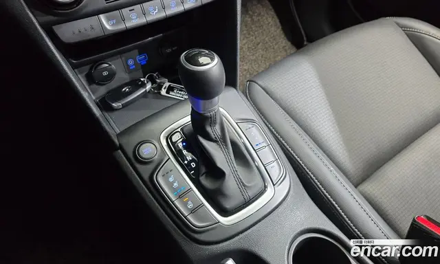 Hyundai Kona 2019 1.6 автомат (гидро), миниатюра 12