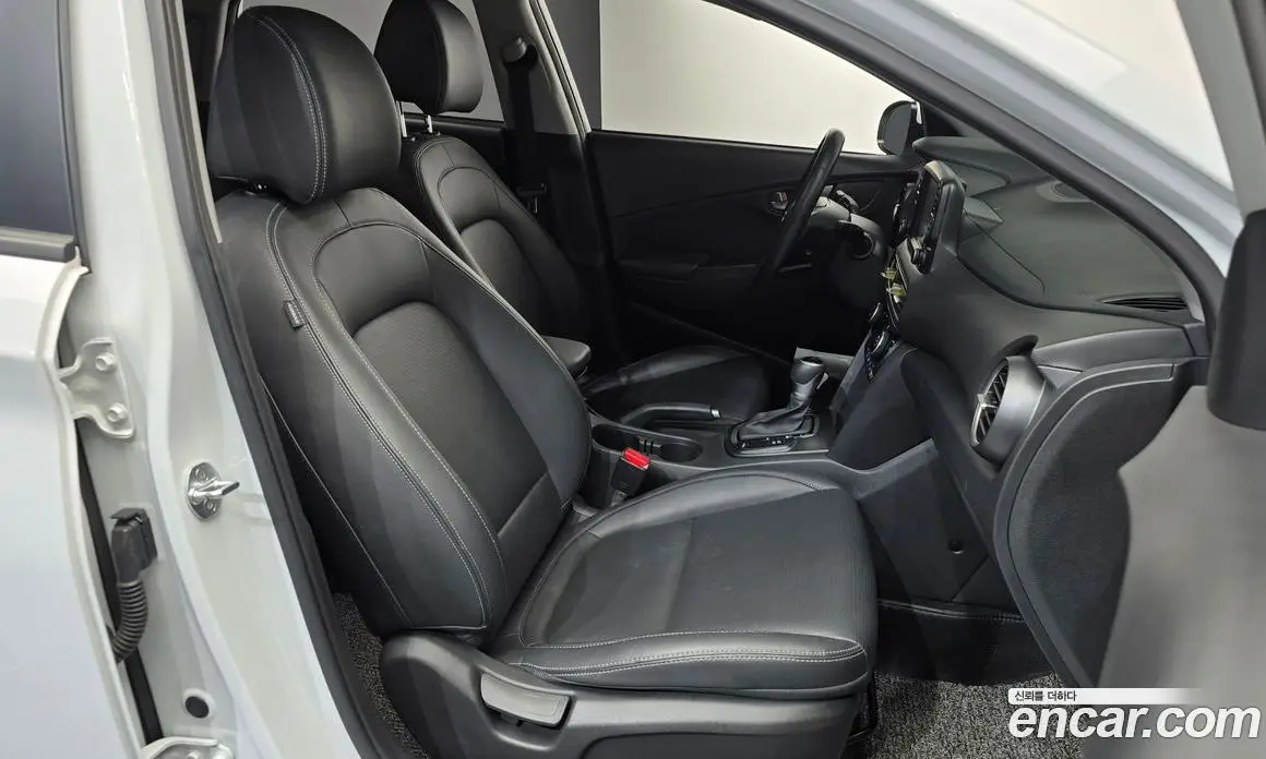 Hyundai Kona 2019 1.6 автомат (гидро), фото 16
