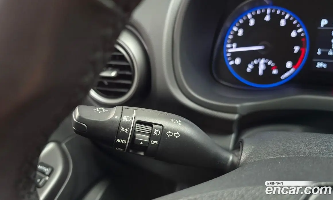 Hyundai Kona 2019 1.6 автомат (гидро), фото 28