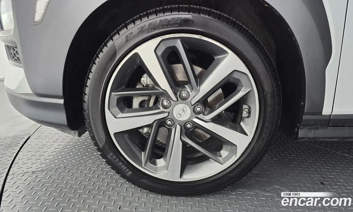 Hyundai Kona 2019 1.6 автомат (гидро), фото 5