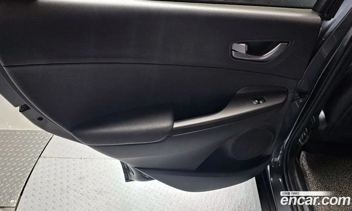Hyundai Kona 2020 1.6 автомат (гидро), фото 14