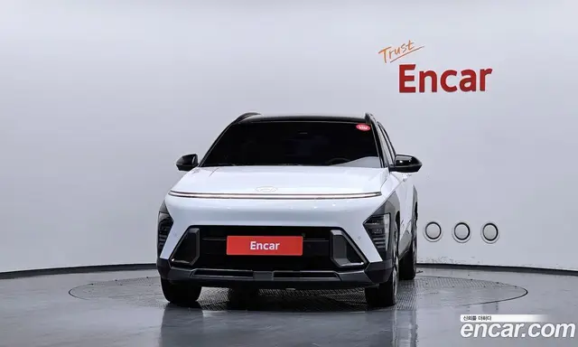 Hyundai Kona 2023 1.6 автомат (гидро), миниатюра 3