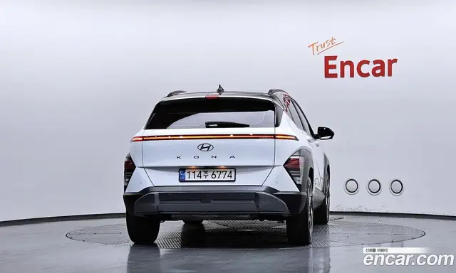 Hyundai Kona 2023 1.6 автомат (гидро), миниатюра 4