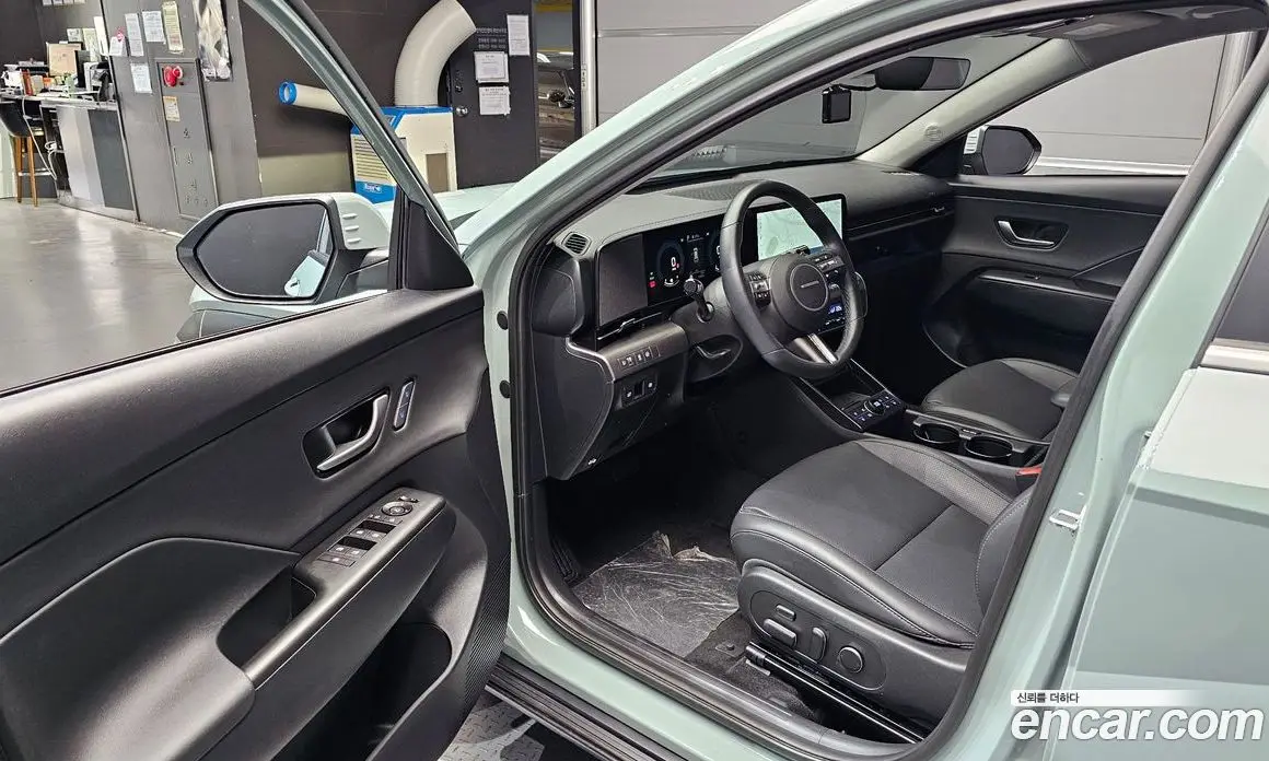 Hyundai Kona 2025 1.6 автомат (гидро), фото 13