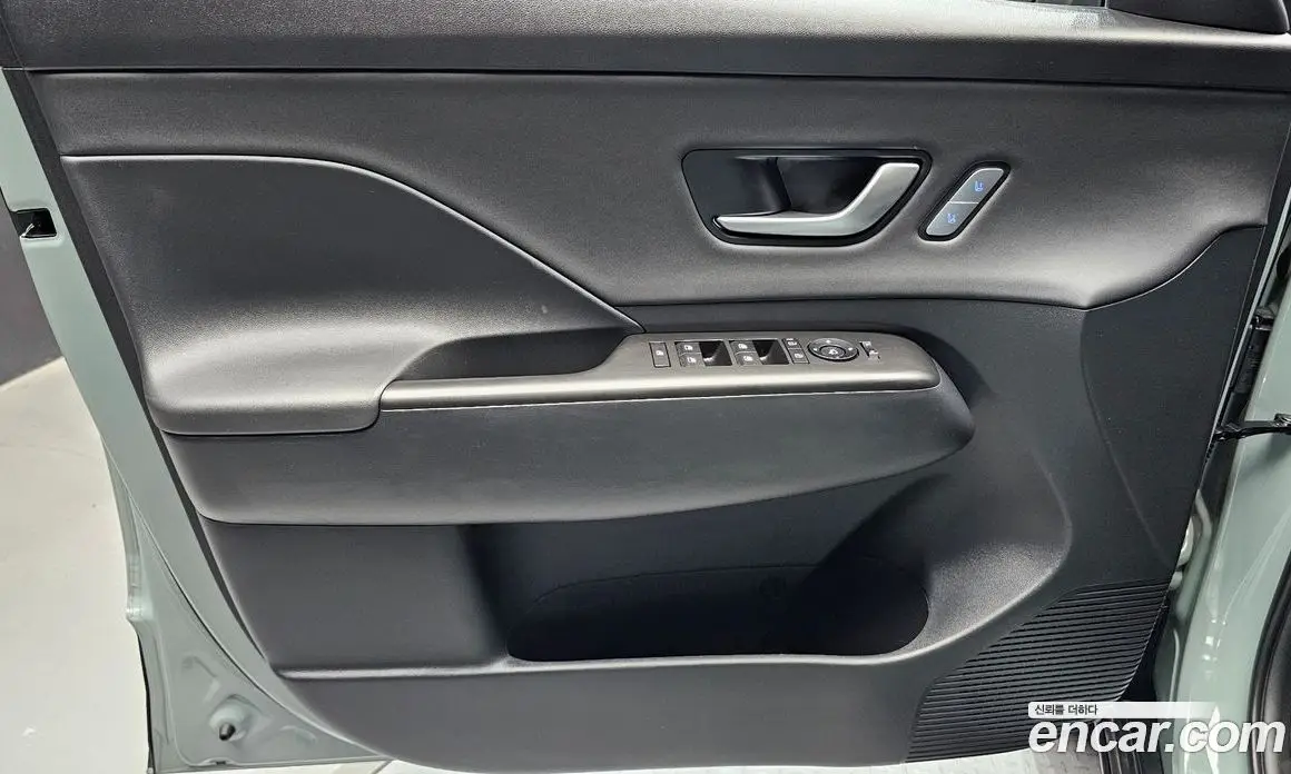 Hyundai Kona 2025 1.6 автомат (гидро), фото 14