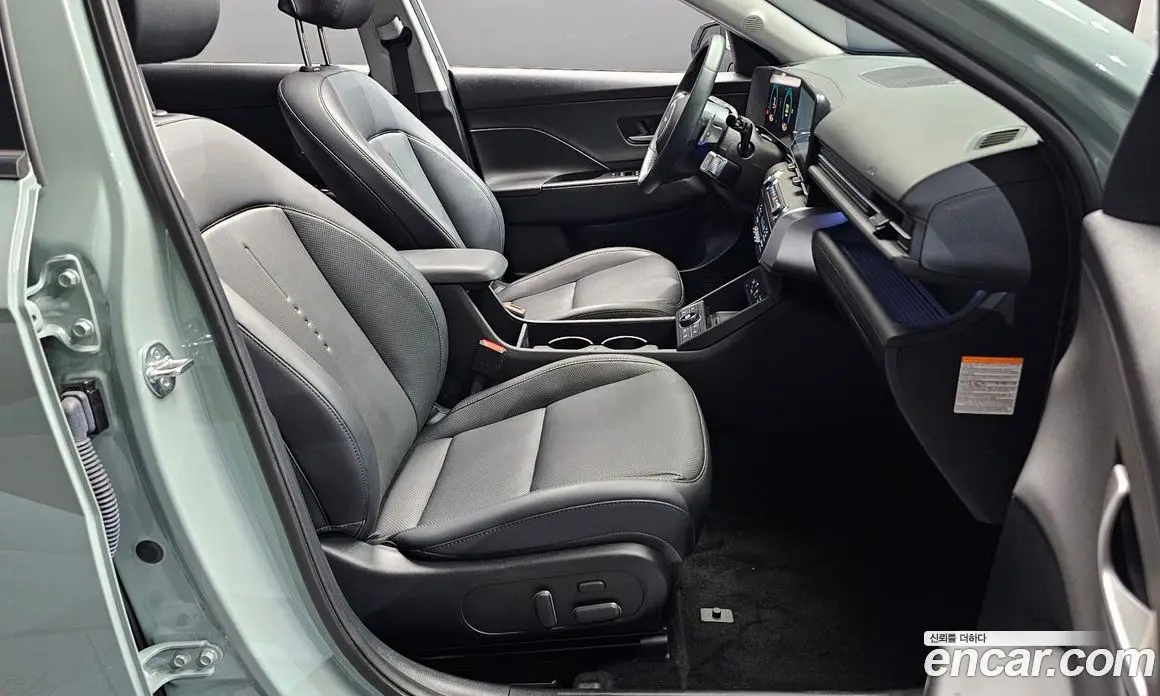 Hyundai Kona 2025 1.6 автомат (гидро), фото 17
