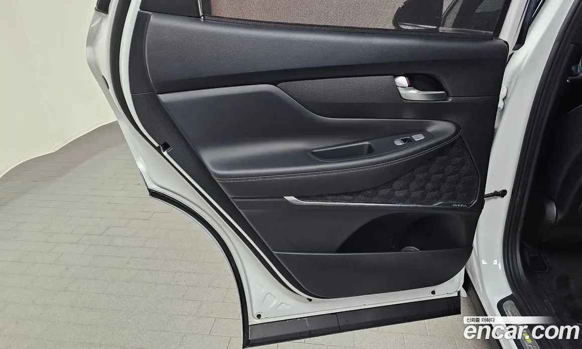 Hyundai Santa Fe 2023 2.5 автомат (гидро), фото 15
