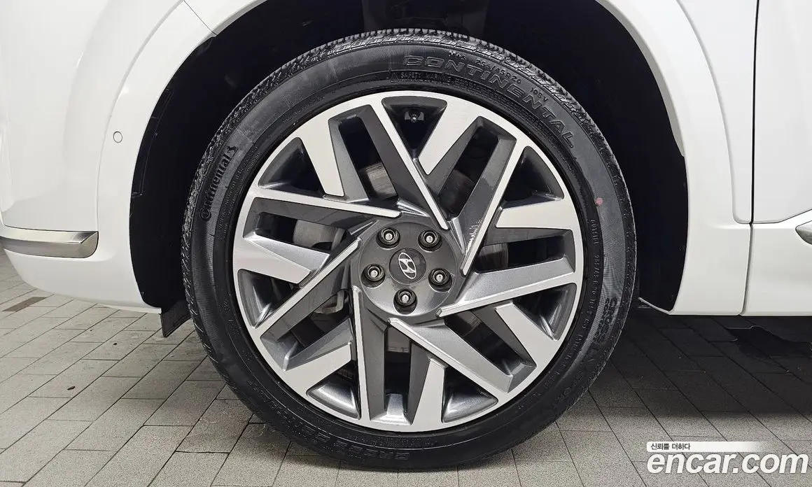 Hyundai Santa Fe 2023 2.5 автомат (гидро), фото 5