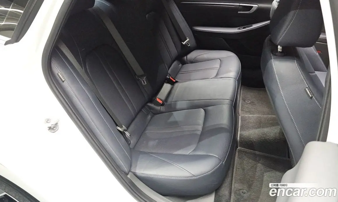 Hyundai Sonata 2023 2.0 автомат (гидро), фото 11