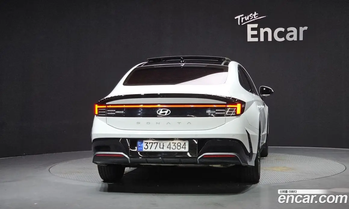 Hyundai Sonata 2023 2.0 автомат (гидро), фото 4