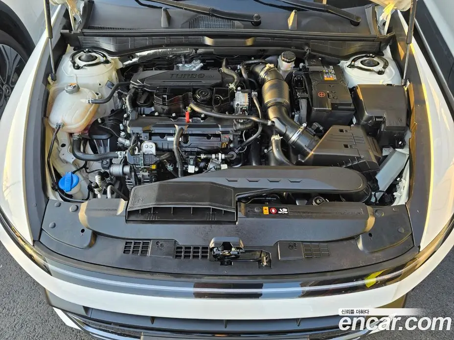 Hyundai Sonata 2024 1.6 автомат (гидро), фото 20