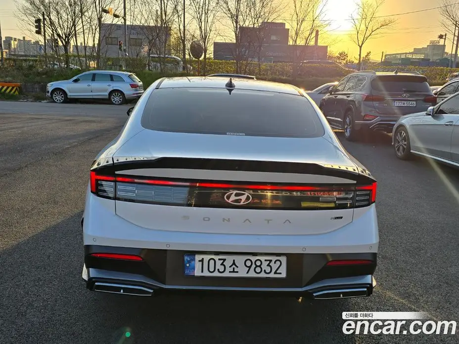 Hyundai Sonata 2024 1.6 автомат (гидро), фото 5