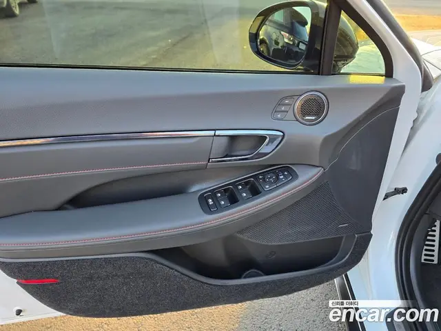 Hyundai Sonata 2024 1.6 автомат (гидро), миниатюра 8