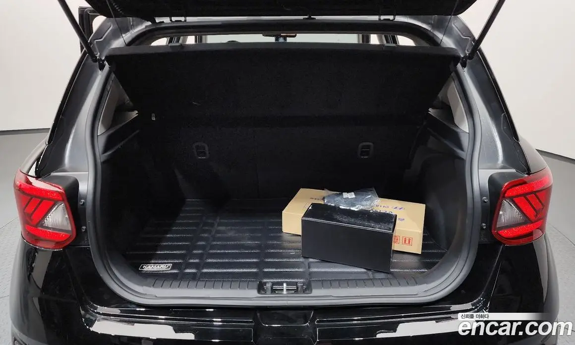 Hyundai Venue 2019 1.6 автомат (гидро), фото 20